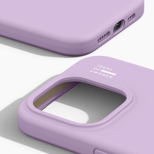 iDeal of Sweden Silicone Case met MagSafe Apple iPhone 15 Pro - Lavender Milk