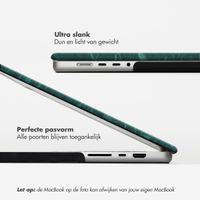 Selencia Fluwelen Cover MacBook Pro 14 inch (2021 / 2023 M3 chip / 2024 M4 chip) - A2442 / A2779 / A2918 / A3112 / A3185 / A3401 - Donkergroen