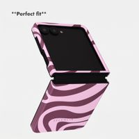 Selencia Vivid Back Cover with MagSafe Samsung Galaxy Z Flip 8 - Wavy Swirl Pink Plum