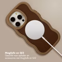Selencia Wavy Backcover met MagSafe Apple iPhone 14 Pro - Mocha Brown