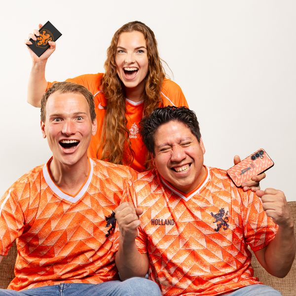 imoshion Ultra Series Aluminium Powerbank 20.000 mAh - Quick Charge en Power Delivery - Oranje Leeuw - Zwart