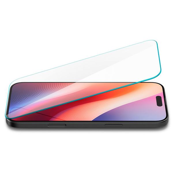 Spigen GLAStR Slim Screenprotector iPhone 16 / 15