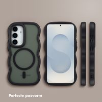Selencia Wavy Backcover met MagSafe Samsung Galaxy S24 / S25 - Zwart