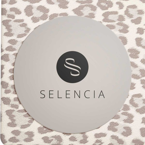 Selencia Sabi Laptop Cover Panterprint Apple MacBook Pro 16 inch (2021 / 2023 M3 / 2024 M4 / 2026 M5) - Soft Ivory