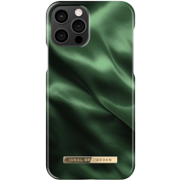 iDeal of Sweden Fashion Backcover iPhone 12 (Pro) - Emerald Satin