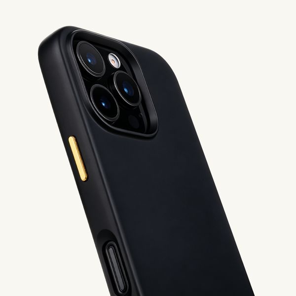 Selencia Rivièra MagSafe Backcover met afneembare haakjes Apple iPhone 16 Pro - Velvet Black