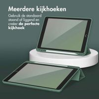 Accezz Smart Silicone Bookcase Apple iPad 6 (2018) 9.7 inch / iPad 5 (2017) 9.7 inch - Donkergroen