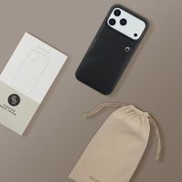 Selencia Riva Backcover met Pashouder Apple iPhone 17 Pro Max - Zwart