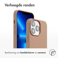 Accezz Liquid Silicone Backcover met MagSafe Apple iPhone 13 Pro - Lichtbruin