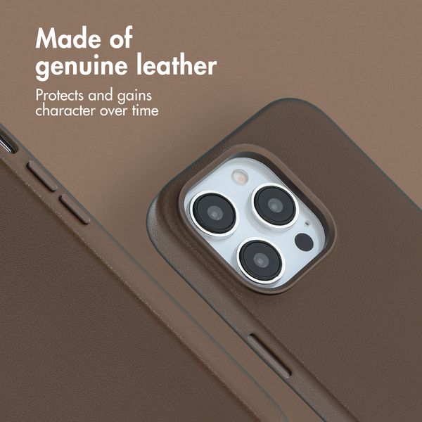 Accezz Leather Back Cover with MagSafe Apple iPhone 14 Pro - Coffee Brown