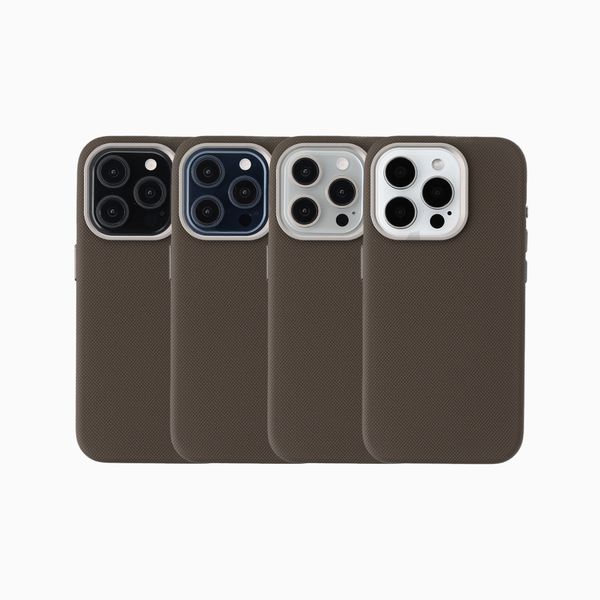 Accezz Mesh Backcover met MagSafe Apple iPhone 15 Pro - Bruin
