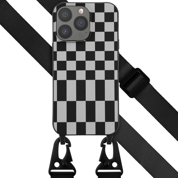 Selencia Siliconen design hoesje met afneembaar koord iPhone 13 Pro - Irregular Check Black