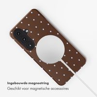 Selencia Vivid Backcover met MagSafe Samsung Galaxy S26 - Happy Dots Chocolate