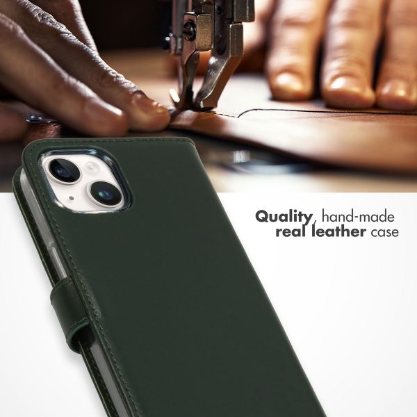 Selencia Genuine Leather Book Case Apple iPhone 15 - Green