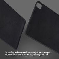 Accezz Liquid Silicone Backcover met penhouder Apple iPad Pro 12.9 (2022) / Pro 12.9 (2021) / Pro 12.9 (2020) - Zwart
