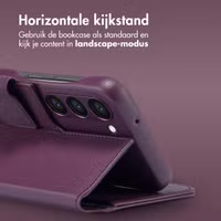 Accezz Leather Bookcase 2-in-1 met MagSafe Samsung Galaxy S23 - Heath Purple