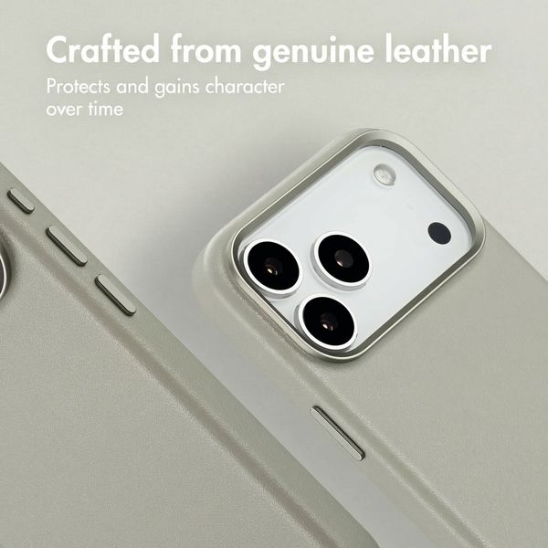 Accezz Leather Case with MagSafe Apple iPhone 18 Pro / 17 Pro - Light Grey