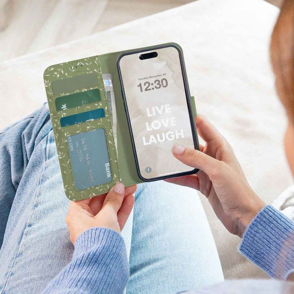 imoshion Design Bookcase iPhone SE (2022 / 2020) / 8 / 7 / 6(s) - Green Flowers