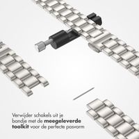 Selencia Slim Steel schakelbandje Apple Watch Series 1 t/m 9 / SE (38/40/41 mm) | Series 10 / 11 (42 mm) - Sterrenlicht