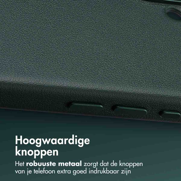 Accezz MagSafe Leather Backcover Apple iPhone 16 - Cedar Green