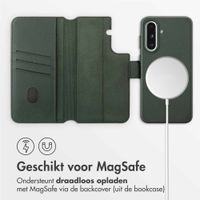 Accezz Leather Bookcase 2-in-1 met MagSafe Samsung Galaxy A36 / A56 - Cedar Green