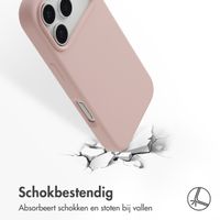 Accezz Liquid Silicone Backcover met MagSafe Apple iPhone 17 Pro - Roze
