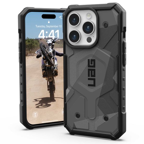 UAG Pathfinder Backcover iPhone 15 Pro - Geo Camo