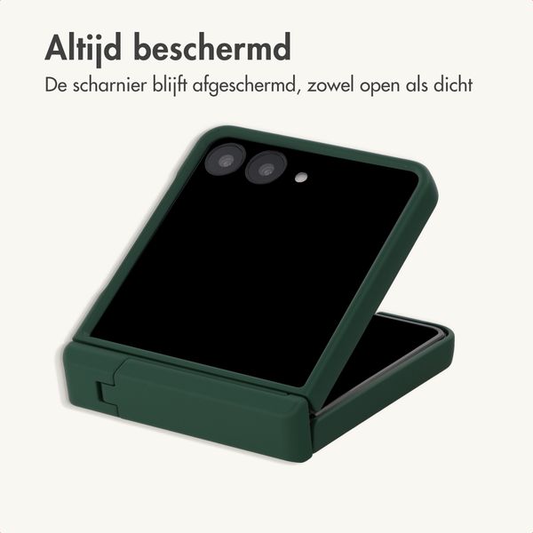 imoshion Color Backcover met Stand Samsung Galaxy Z Flip 8 - Donkergroen