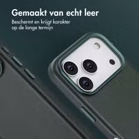 Accezz MagSafe Leather Backcover Apple iPhone 17 Pro - Cedar Green