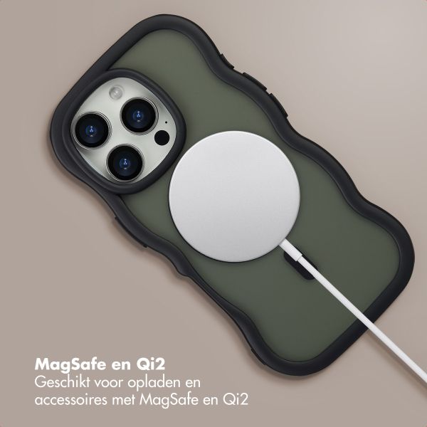 Selencia Wavy Backcover met MagSafe Apple iPhone 16 Pro - Zwart