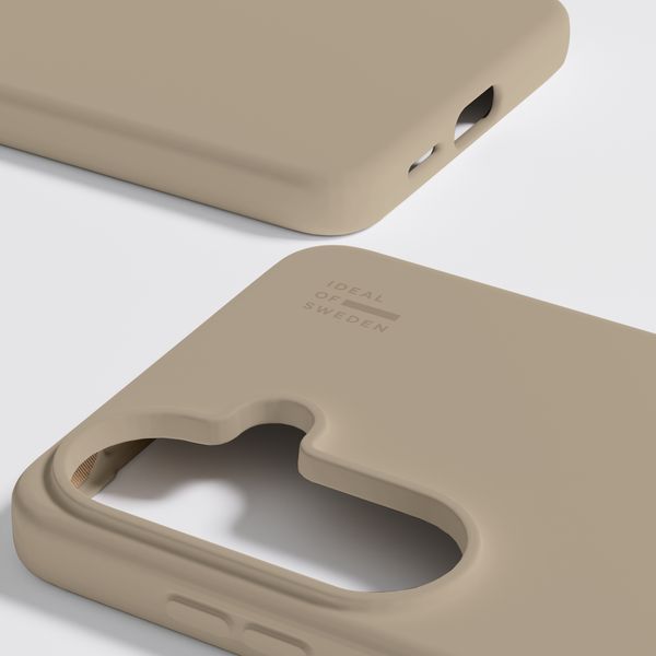 iDeal of Sweden Silicone Case met MagSafe Samsung Galaxy S26 - Beige