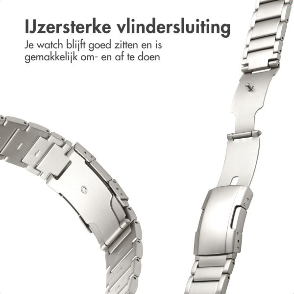 Accezz Mat Titanium bandje voor de Samsung Galaxy Watch Ultra (2024/2025) - Zilver