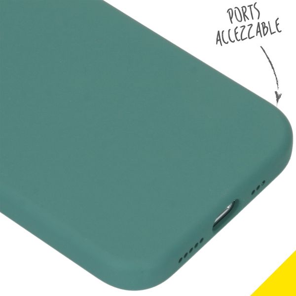 Accezz Liquid Silicone Backcover Apple iPhone 12 (Pro) - Donkergroen