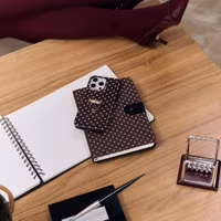 Burga Tough Backcover MagSafe Apple iPhone 17 Pro - Sorry Busy