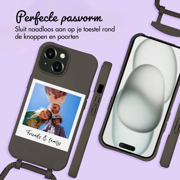 Gepersonaliseerd Color Backcover MagSafe met afneembaar koord en polaroid  iPhone 15 - Black Coffee