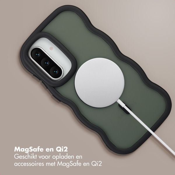 Selencia Wavy Backcover met MagSafe Samsung Galaxy A36 / A56 - Zwart