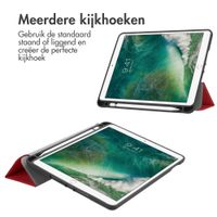 imoshion Trifold Bookcase iPad 6 (2018) 9.7 inch / iPad 5 (2017) 9.7 inch / Air 2 (2014) /Air 1 (2013) - Rood