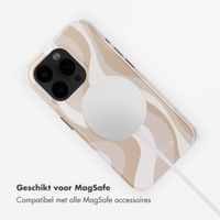 Selencia Vivid Tough Backcover met MagSafe Apple iPhone 15 Pro - Desert Waves Beige
