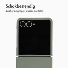 Accezz Liquid Silicone Backcover Samsung Galaxy Z Flip 8 - Cooper Green
