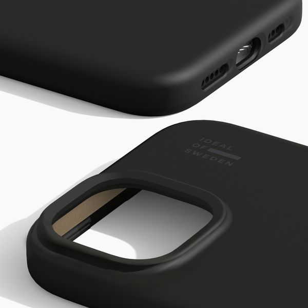 iDeal of Sweden Silicone Case met MagSafe Apple iPhone 17e / 16e / 15 / 14 / 13 - Black