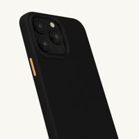 Selencia Rivièra MagSafe Backcover met afneembare haakjes Apple iPhone 15 Pro Max - Velvet Black