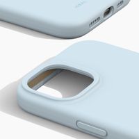 iDeal of Sweden Silicone Case iPhone 15 - Light Blue