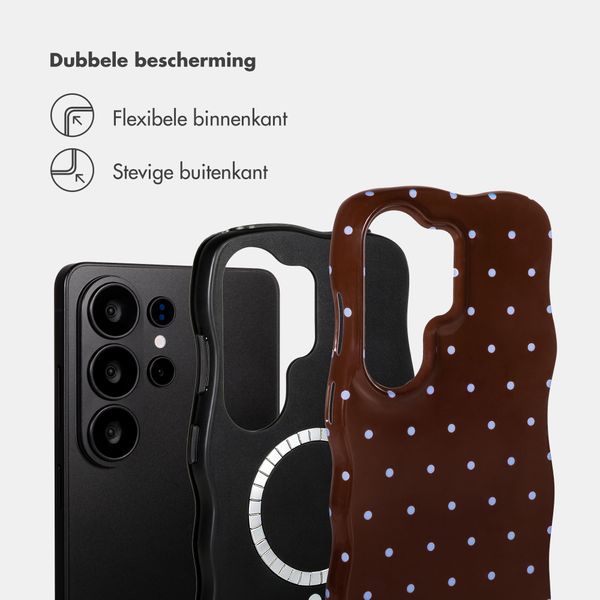 Selencia Vivid Wavy Backcover met MagSafe Samsung Galaxy S26 Ultra - Happy Dots Chocolate