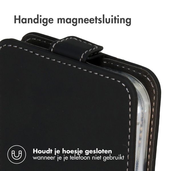 Accezz Flipcase Apple iPhone 16 - Zwart