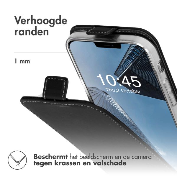 Accezz Flipcase Apple iPhone 13 - Zwart
