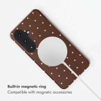 Selencia Vivid Back Cover with MagSafe Samsung Galaxy S26 - Happy Dots Chocolate