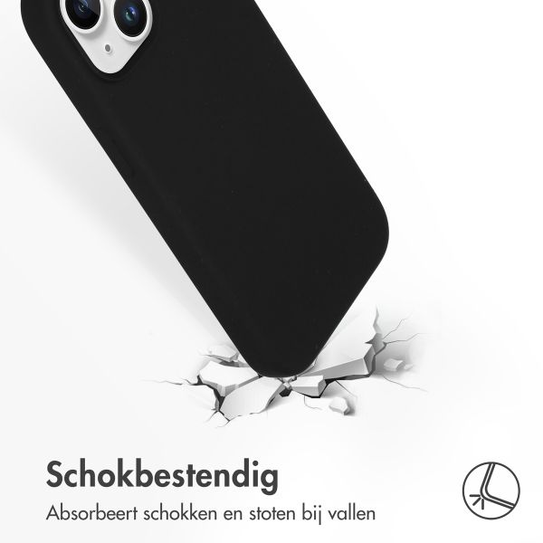 Accezz Liquid Silicone Backcover met MagSafe Apple iPhone 15 - Zwart