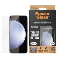 PanzerGlass Ultra-Wide Fit Anti-Bacterial Screenprotector incl. applicator Samsung Galaxy S24 FE