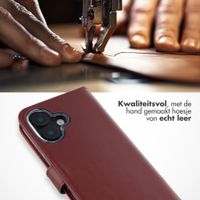 Selencia Echt Leren Bookcase Apple iPhone 16 - Burgundy
