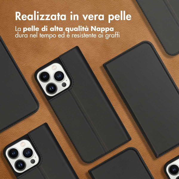 Accezz Premium Leather Slim Bookcase Apple iPhone 13 Pro - Zwart